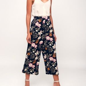 Lulu's NAVY BLUE FLORAL CULOTTES PANTS